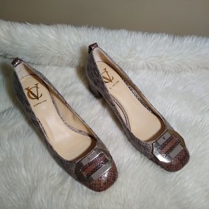 Vince Camuto Signature